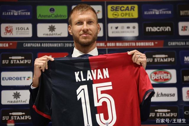 杜锋:为国争光的战士周琦被多次弄倒 有点寒心