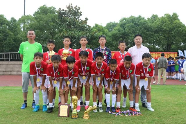 沃特斯17分拉科赛维奇空砍50+18 广东险胜吉林